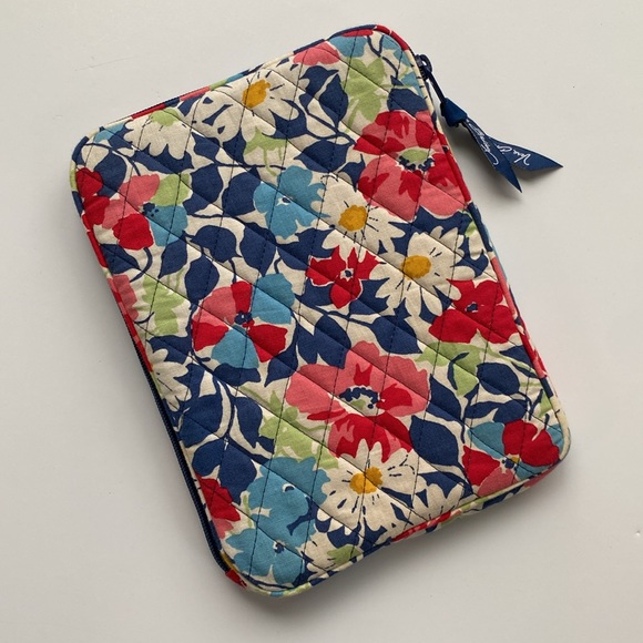 Vera Bradley Summer Cottage Tablet Case - Picture 2 of 3